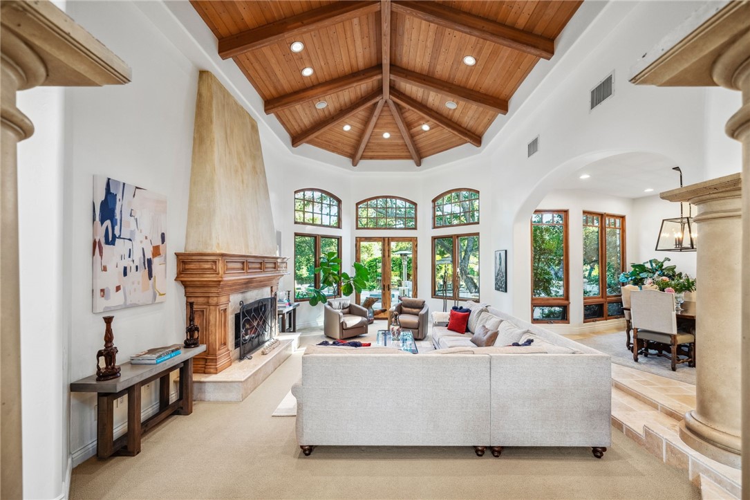 45195 Oak Manor Court