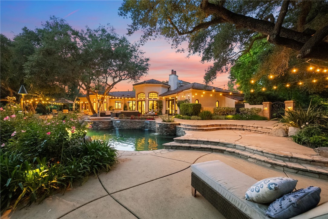 45195 Oak Manor Court