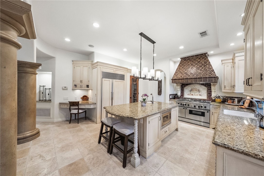 45195 Oak Manor Court