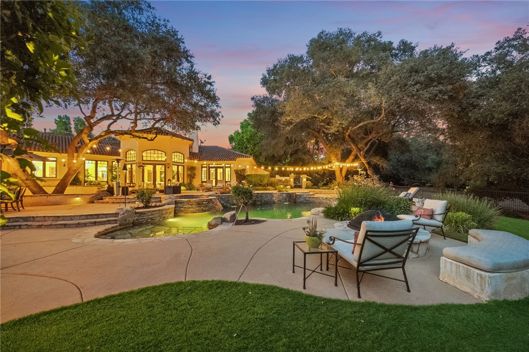 45195 Oak Manor Court