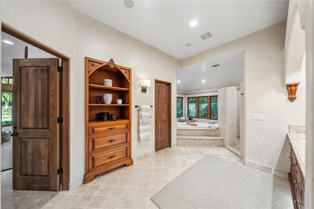 45195 Oak Manor Court