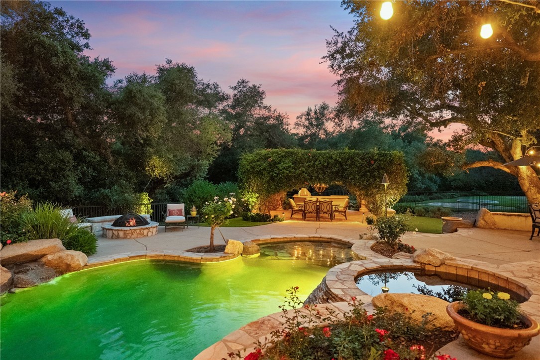 45195 Oak Manor Court