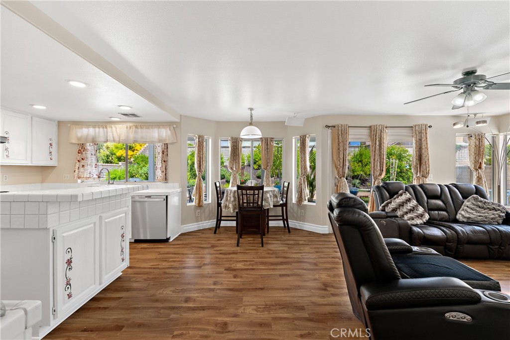 24604 Lincoln Avenue