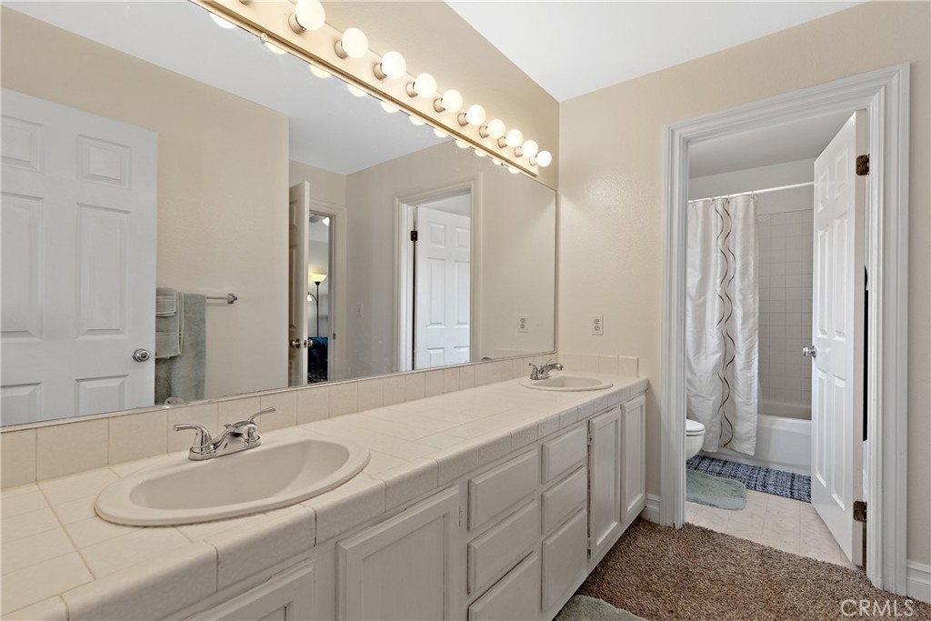 24604 Lincoln Avenue