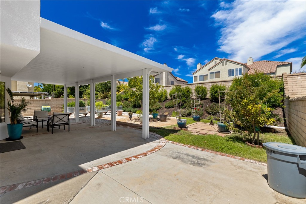 24604 Lincoln Avenue