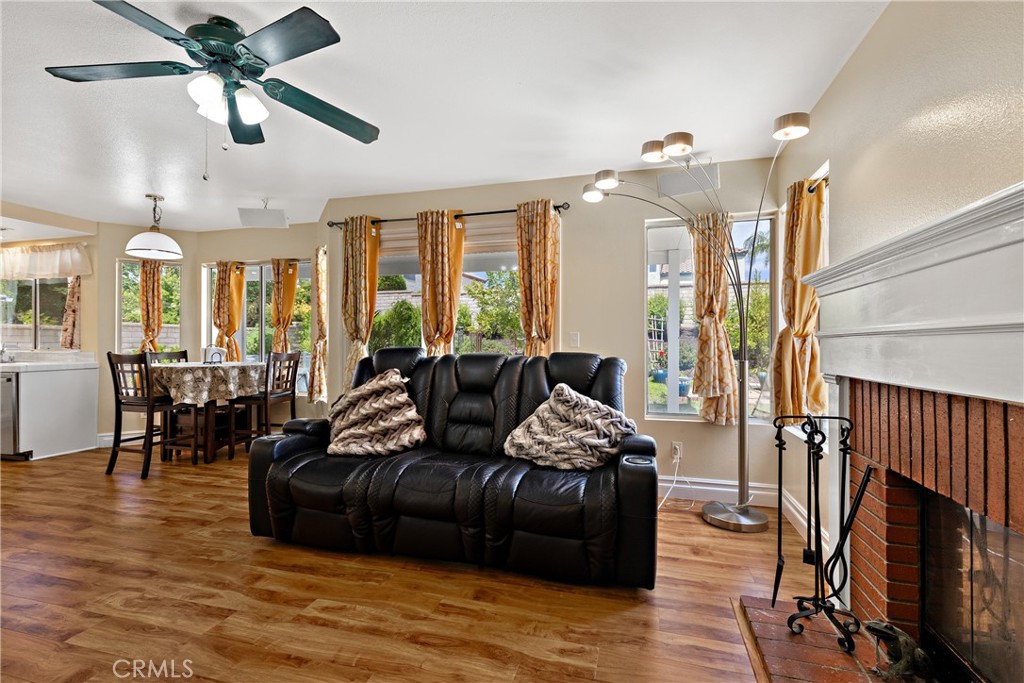 24604 Lincoln Avenue