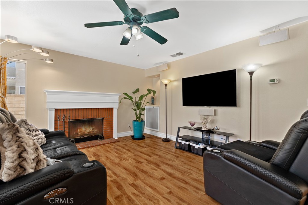 24604 Lincoln Avenue