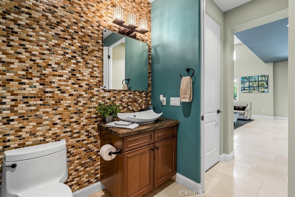 17 Emerald Court