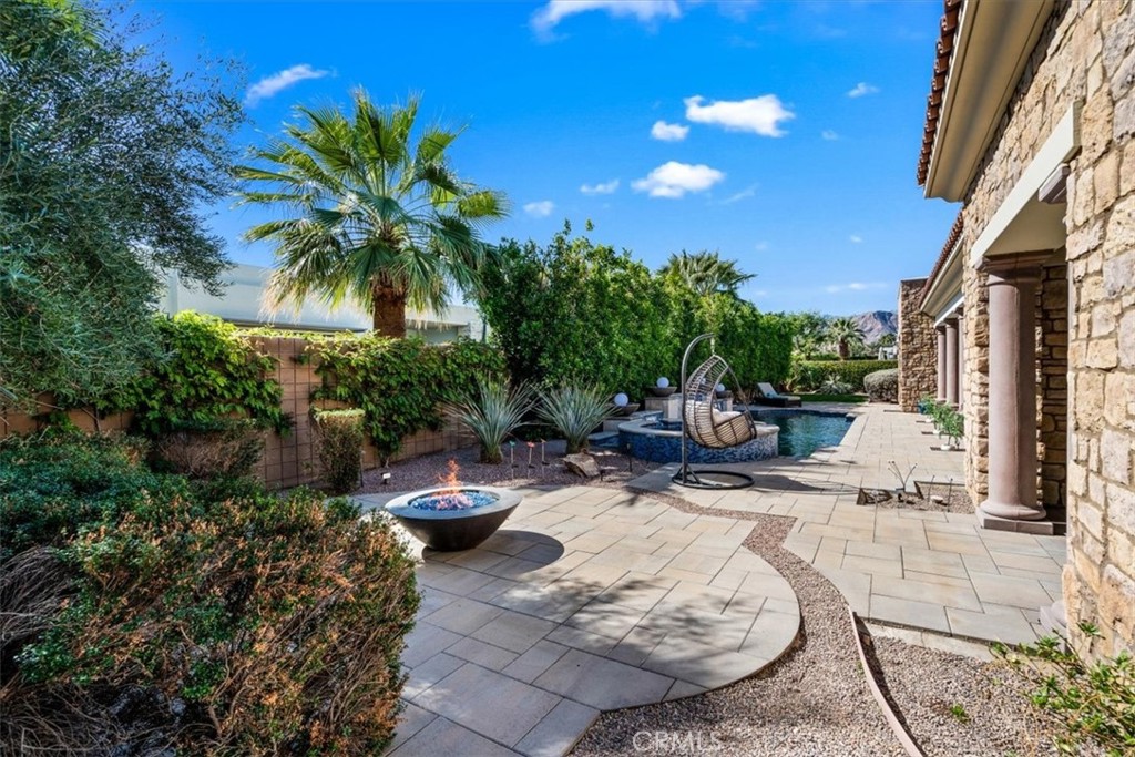 17 Emerald Court