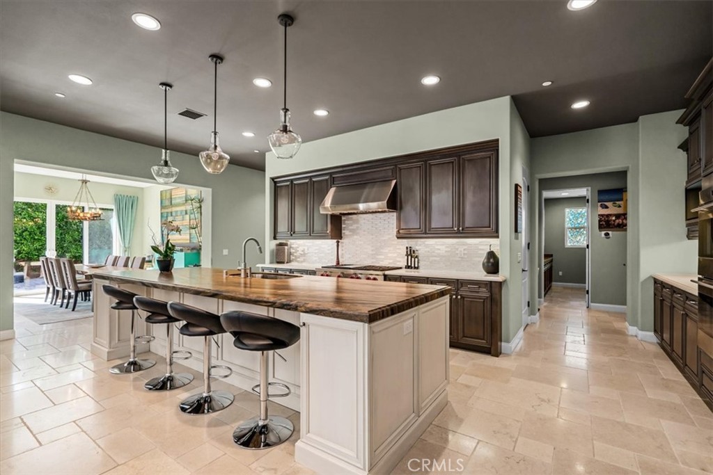 17 Emerald Court
