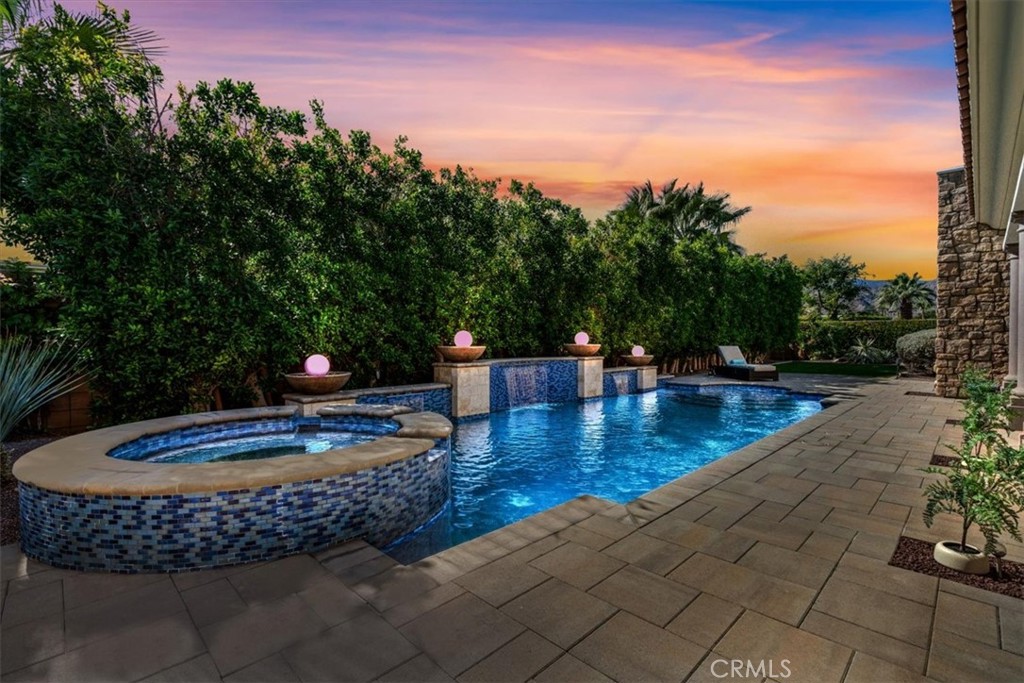 17 Emerald Court