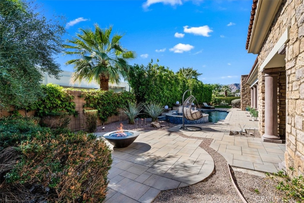 17 Emerald Court