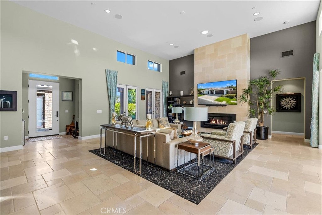 17 Emerald Court