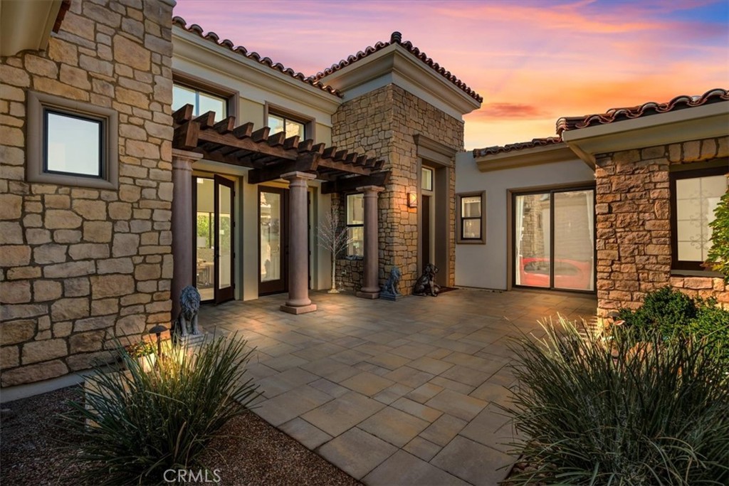 17 Emerald Court