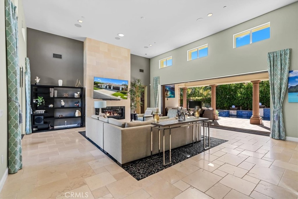 17 Emerald Court