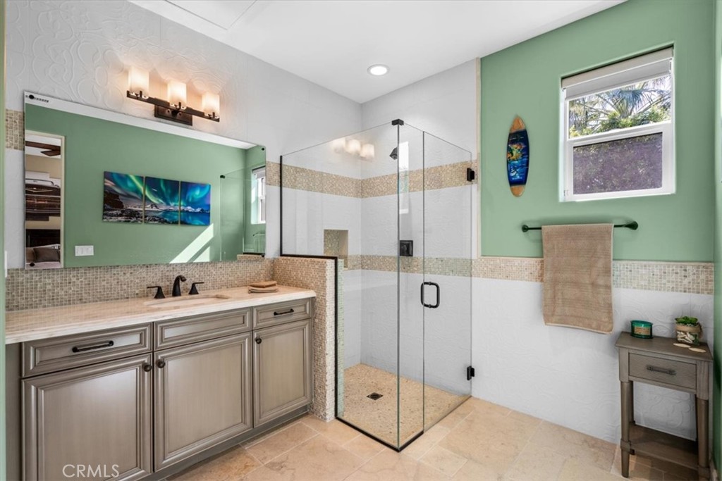 17 Emerald Court