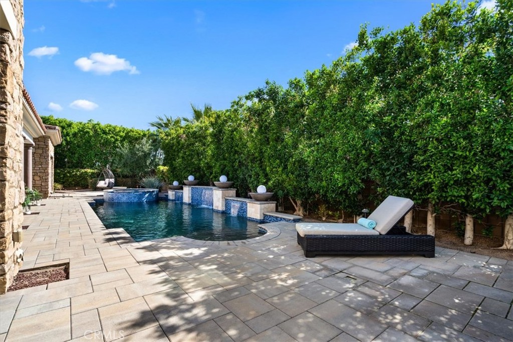 17 Emerald Court