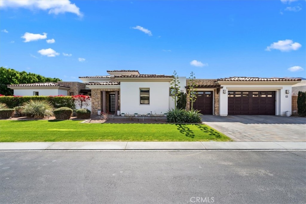 17 Emerald Court