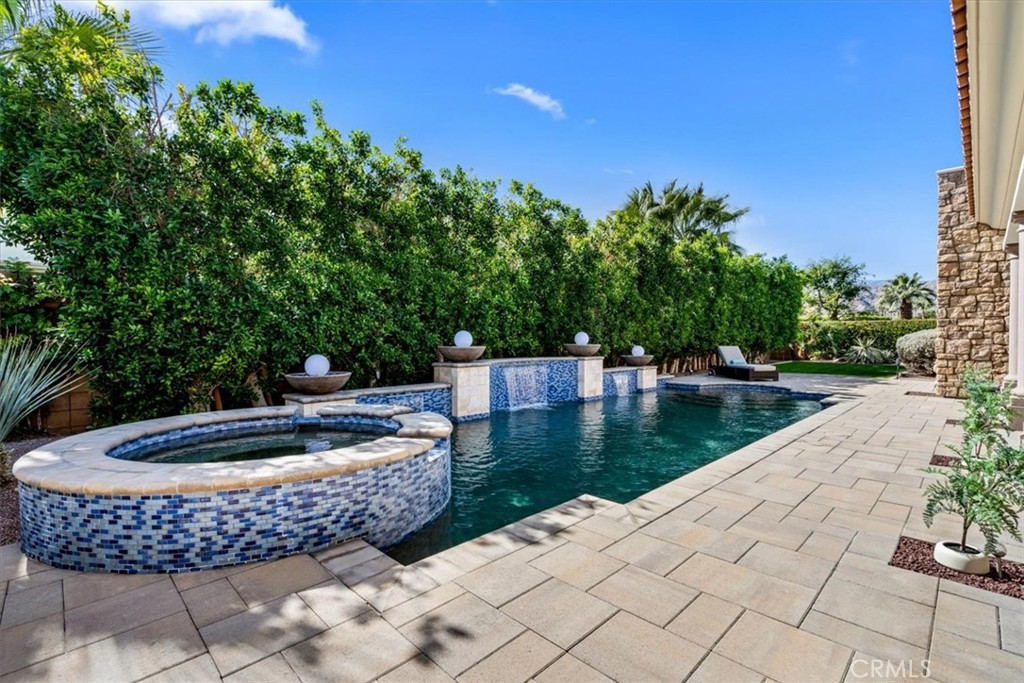 17 Emerald Court