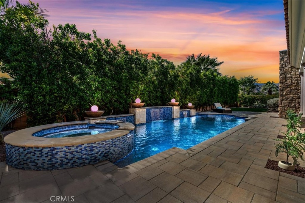 17 Emerald Court