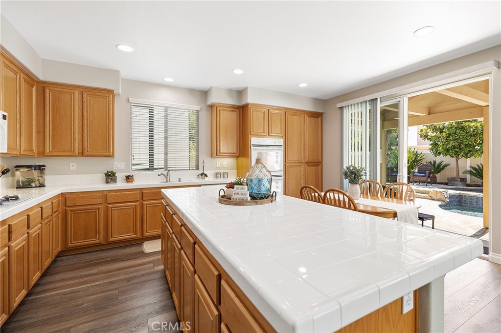 33668 Iris Lane