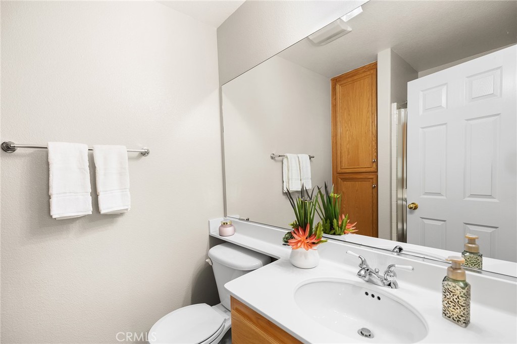 33668 Iris Lane