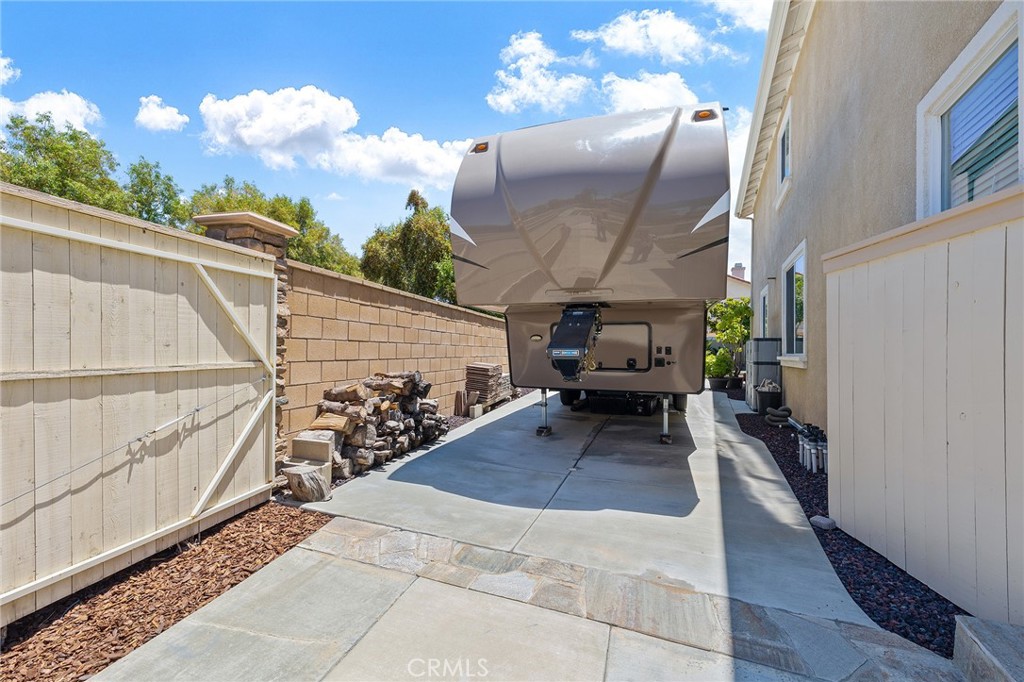 33668 Iris Lane