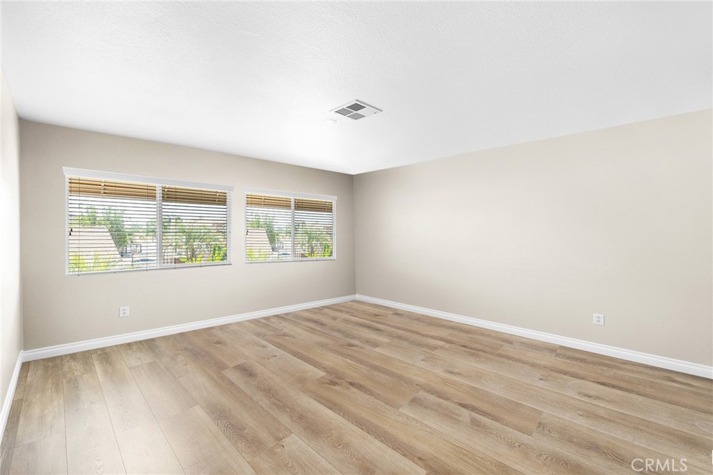 33668 Iris Lane