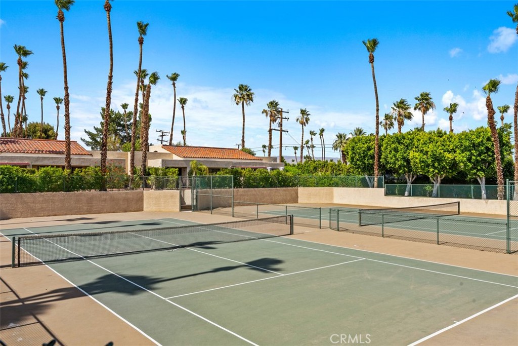 200 E Racquet Club Rd 69