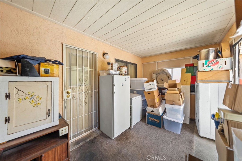 3021 La Paz Avenue