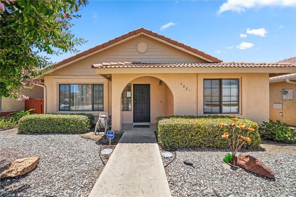 3021 La Paz Avenue