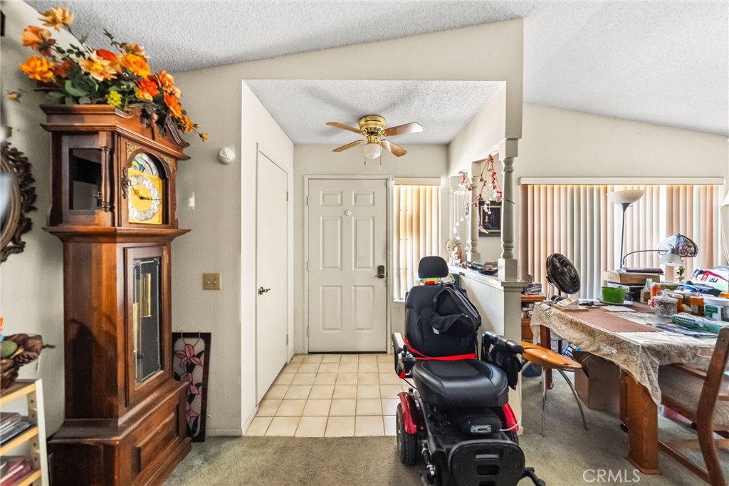 3021 La Paz Avenue