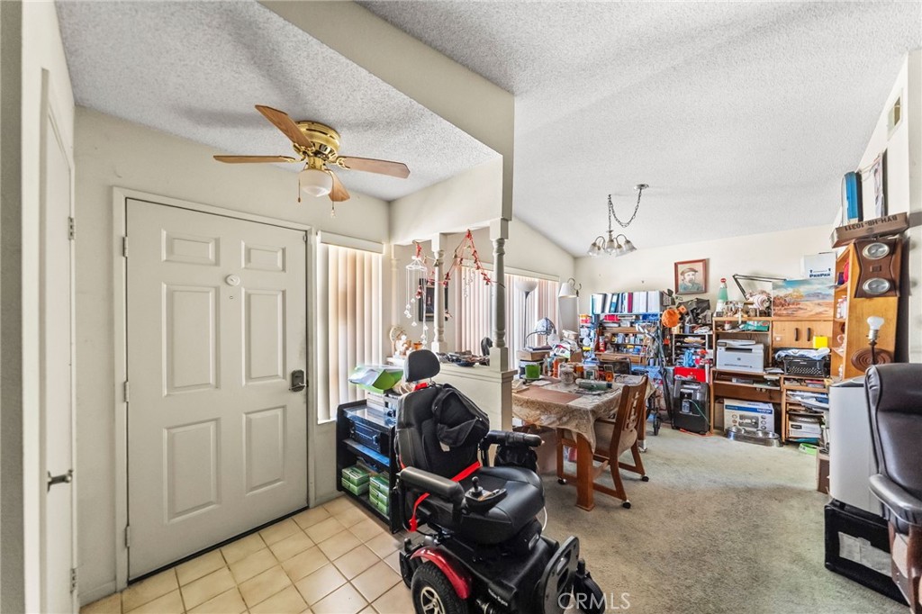 3021 La Paz Avenue
