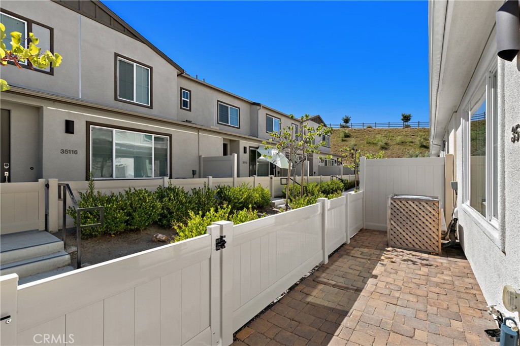 35115 Vine Place