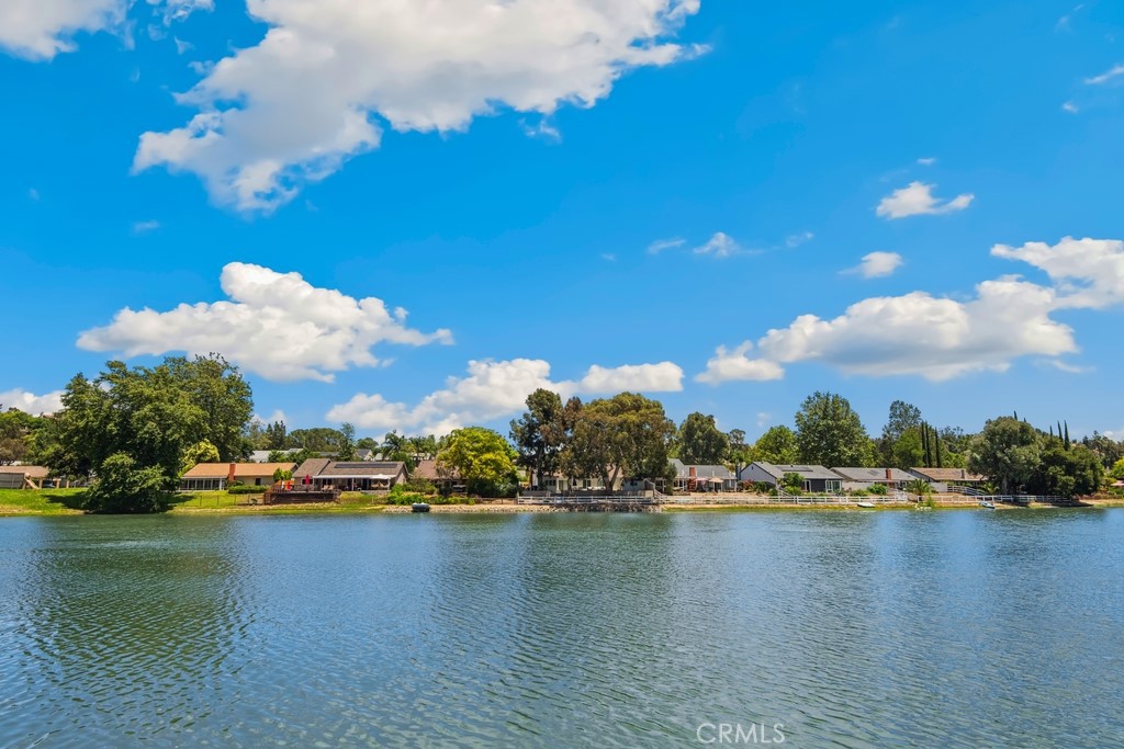 42724 Santa Suzanne Place