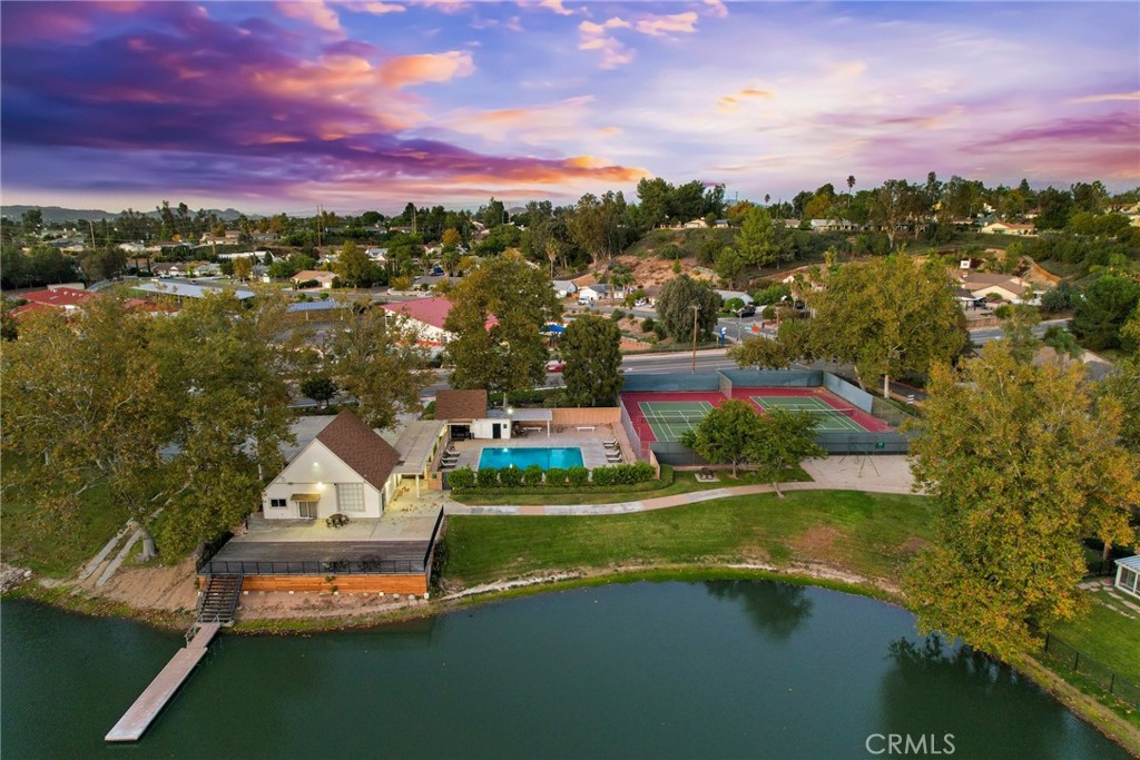 42724 Santa Suzanne Place