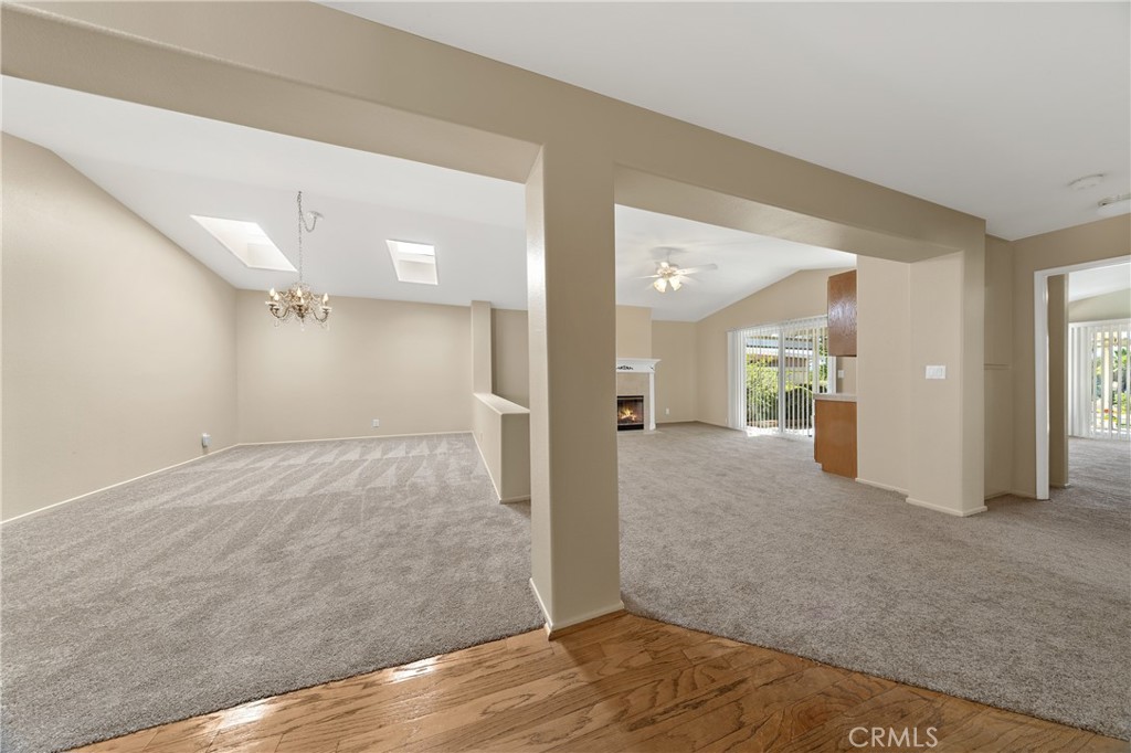 40451 Via Amapola