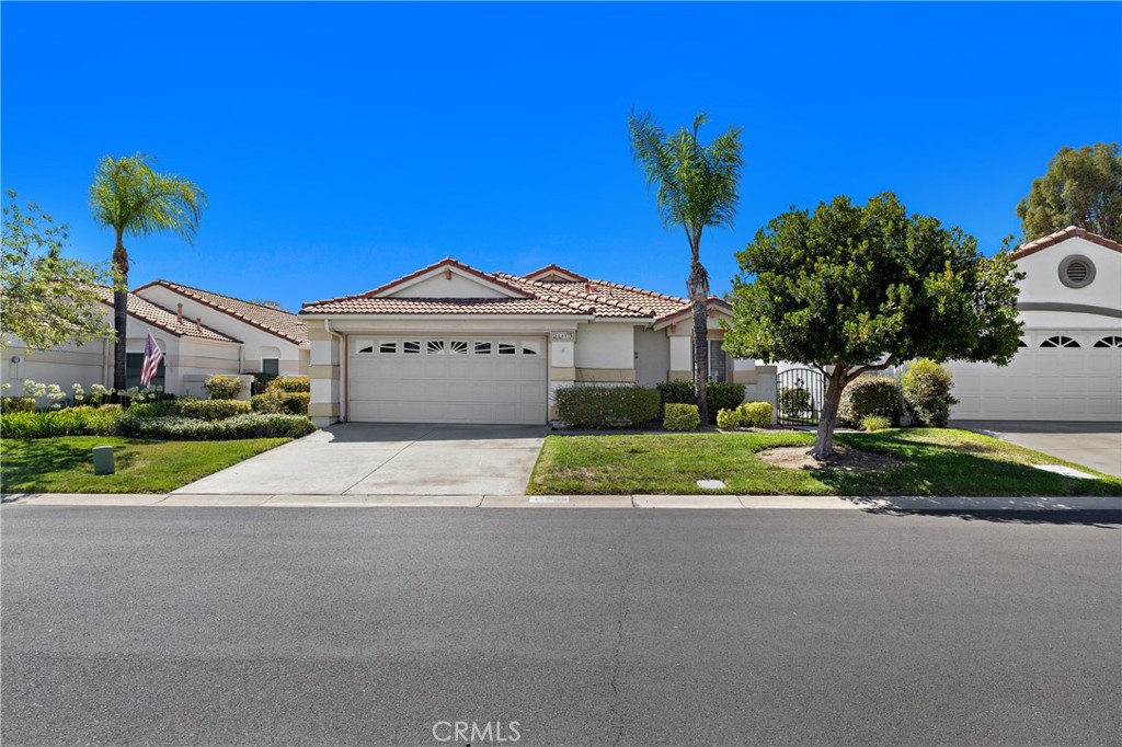 40451 Via Amapola