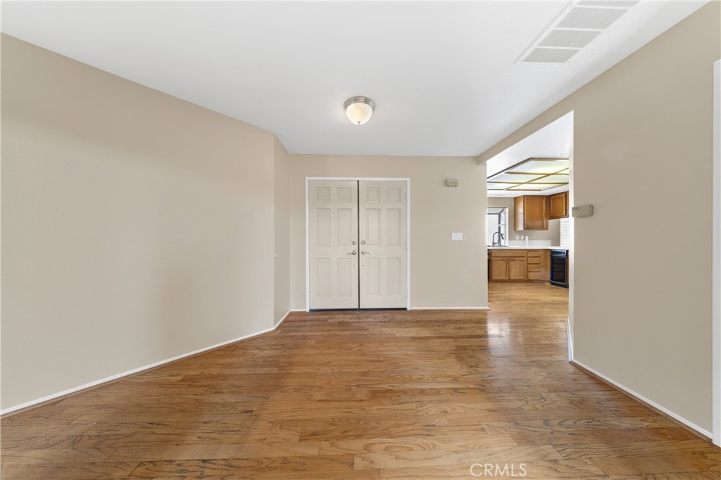 40451 Via Amapola