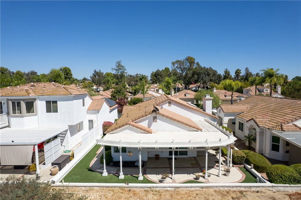40451 Via Amapola