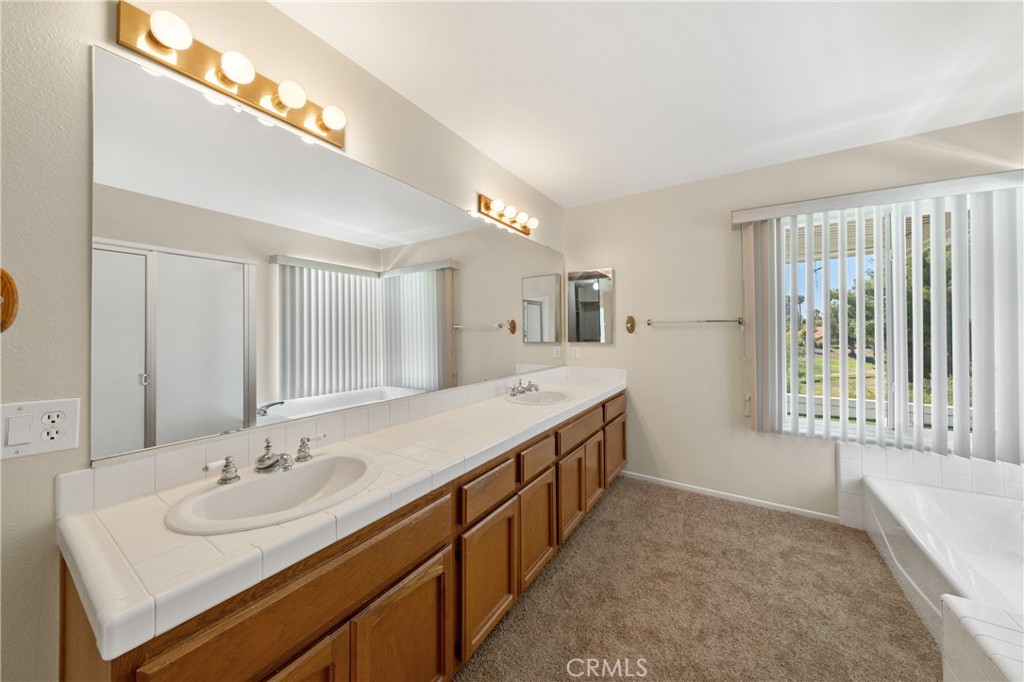 40451 Via Amapola
