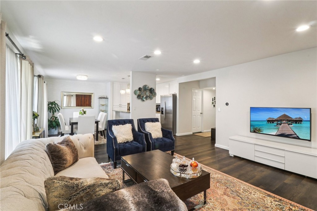 450 W Vermont Avenue 1104