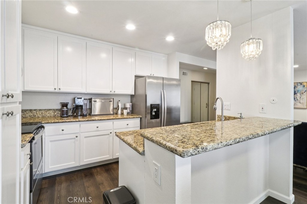 450 W Vermont Avenue 1104