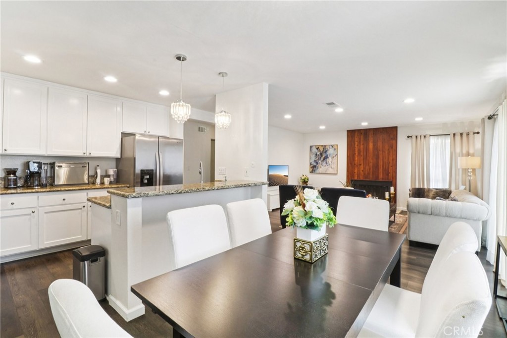 450 W Vermont Avenue 1104