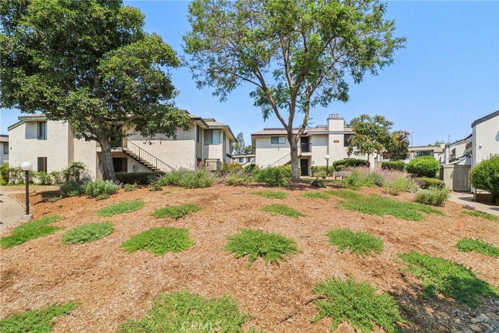 450 W Vermont Avenue 1104