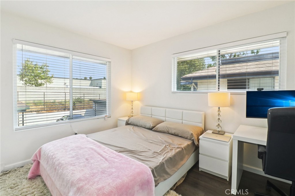 450 W Vermont Avenue 1104