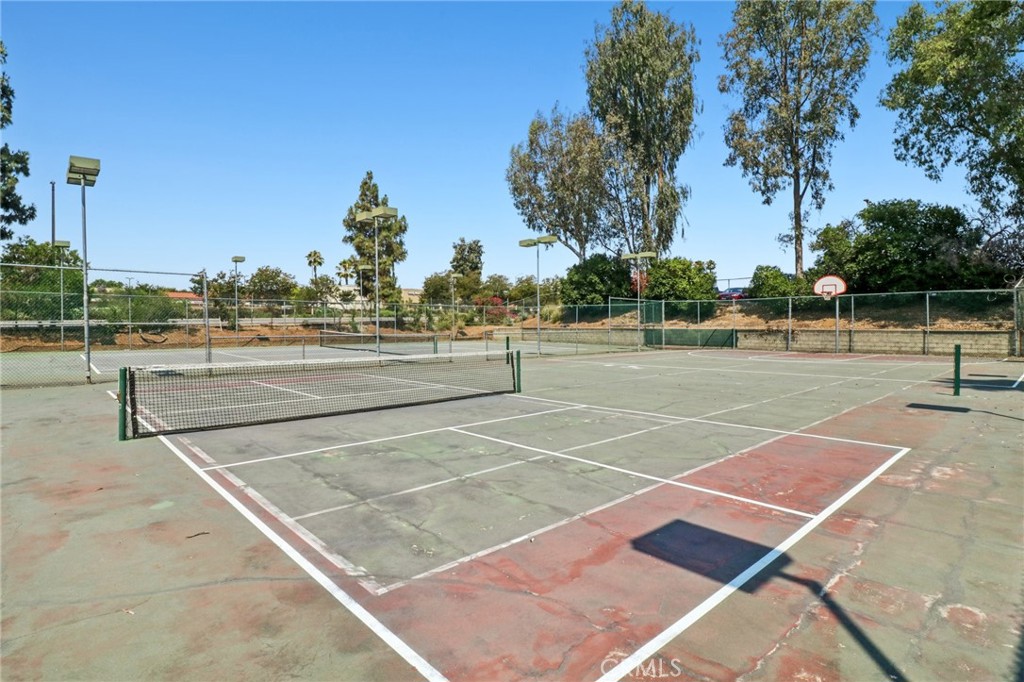 450 W Vermont Avenue 1104