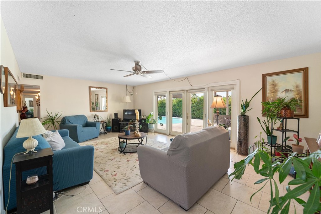 74450 Peppergrass Street