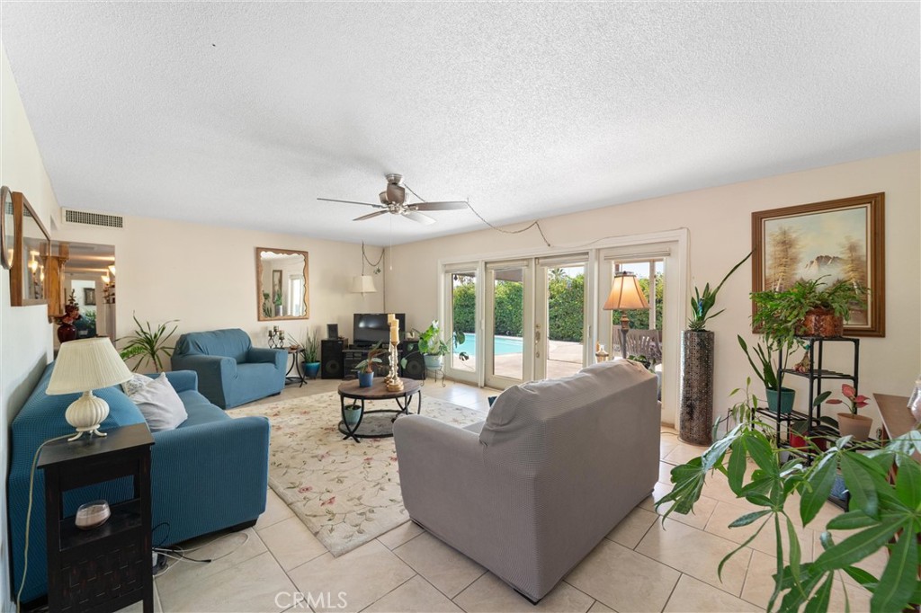 74450 Peppergrass Street