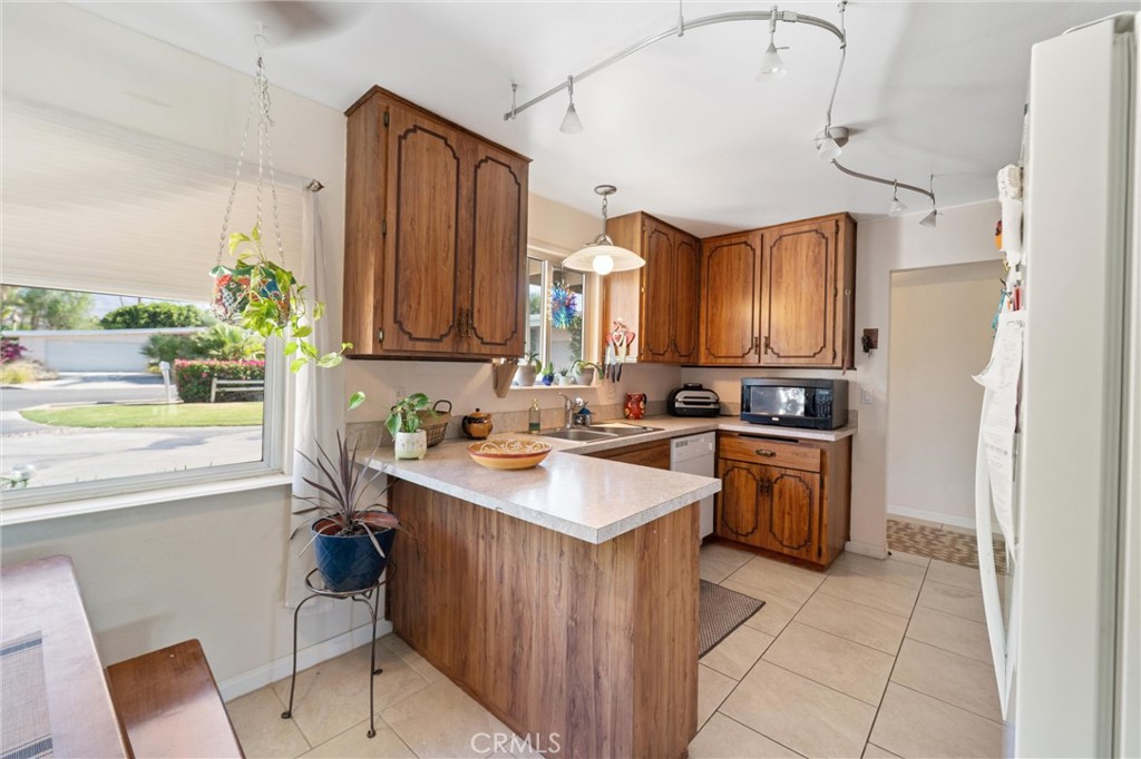 74450 Peppergrass Street